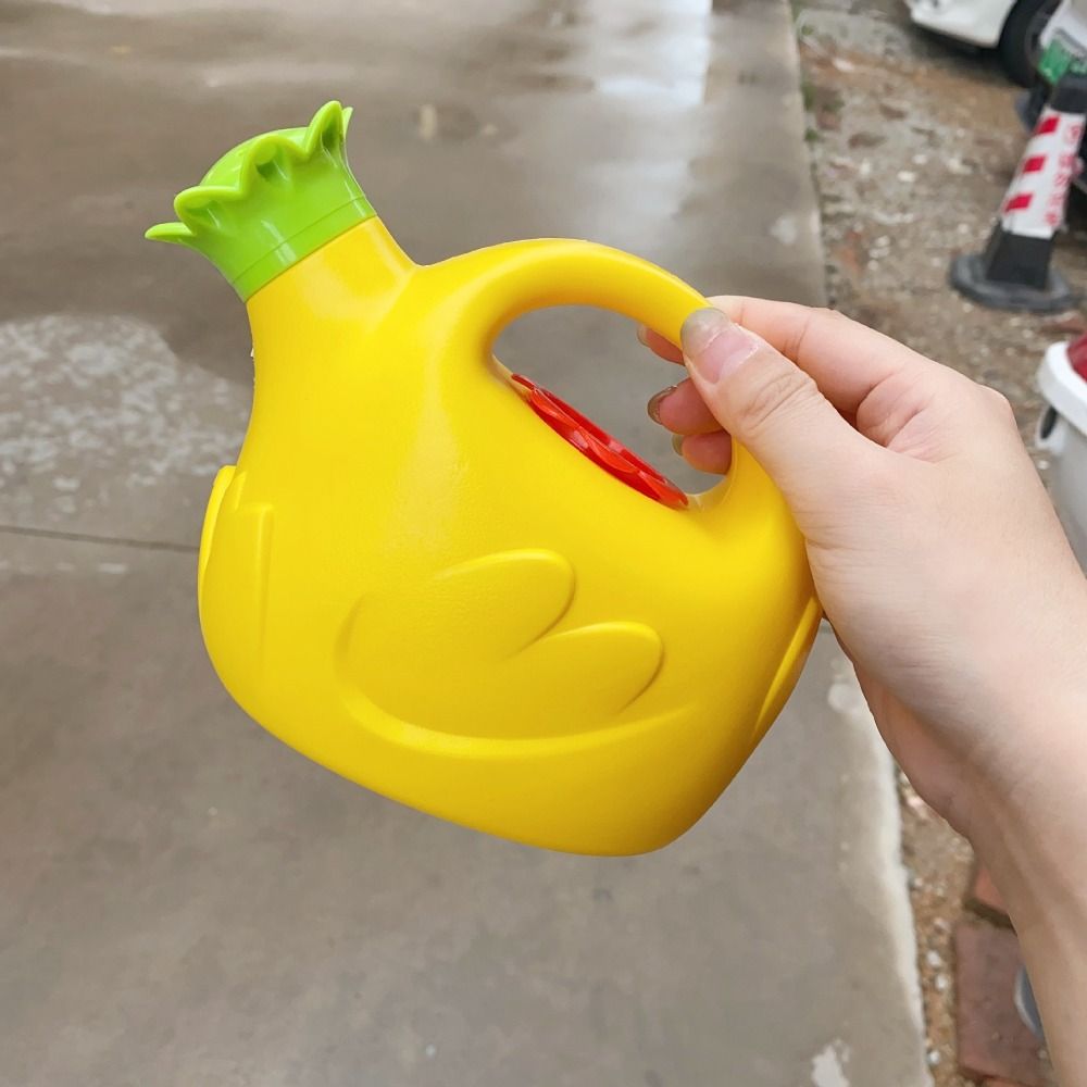 Портативная пластиковая лейка  – обзор и цена Gardening Tools For Kids